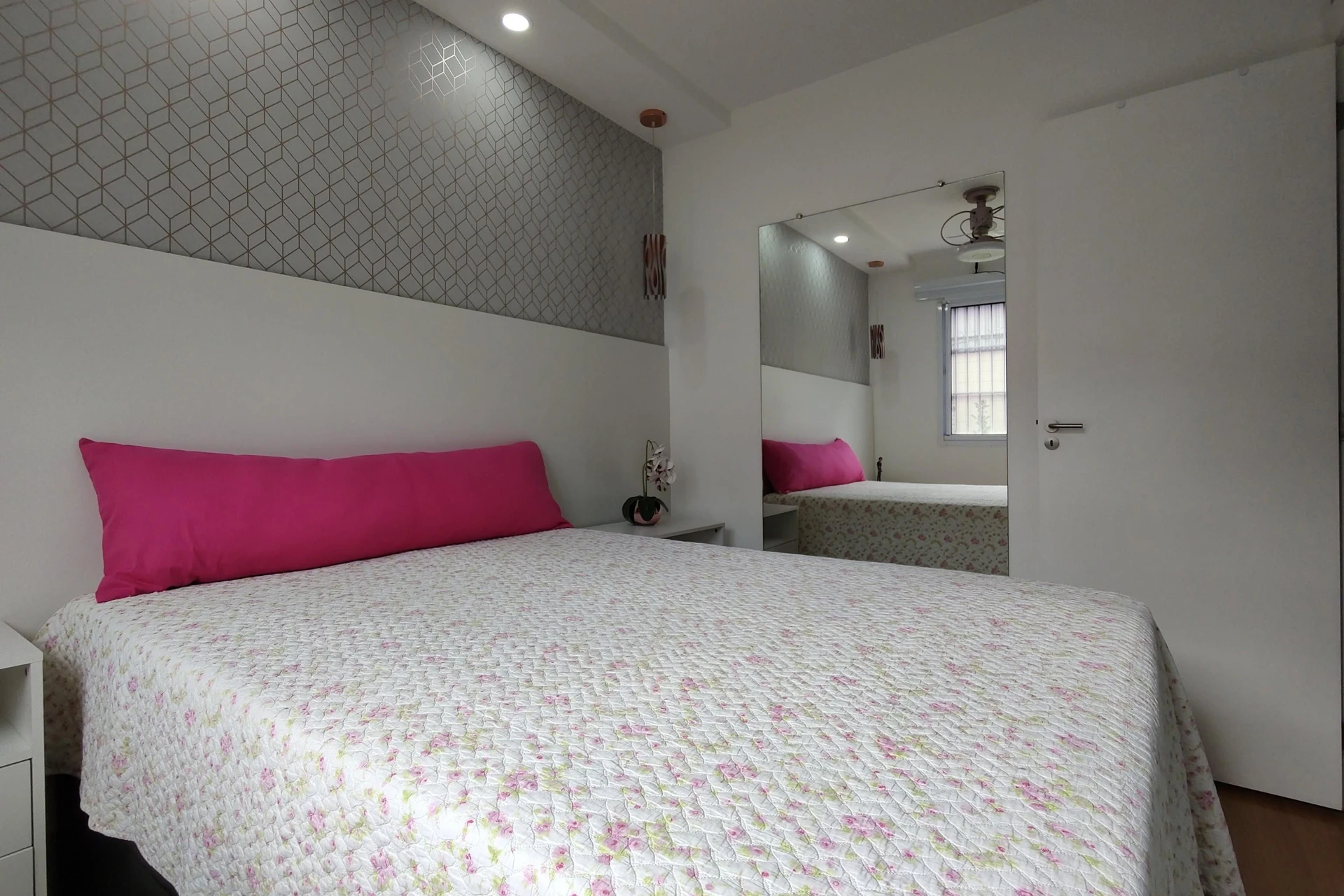 2-bedroom apartment with a glass-enclosed balcony — photo 48