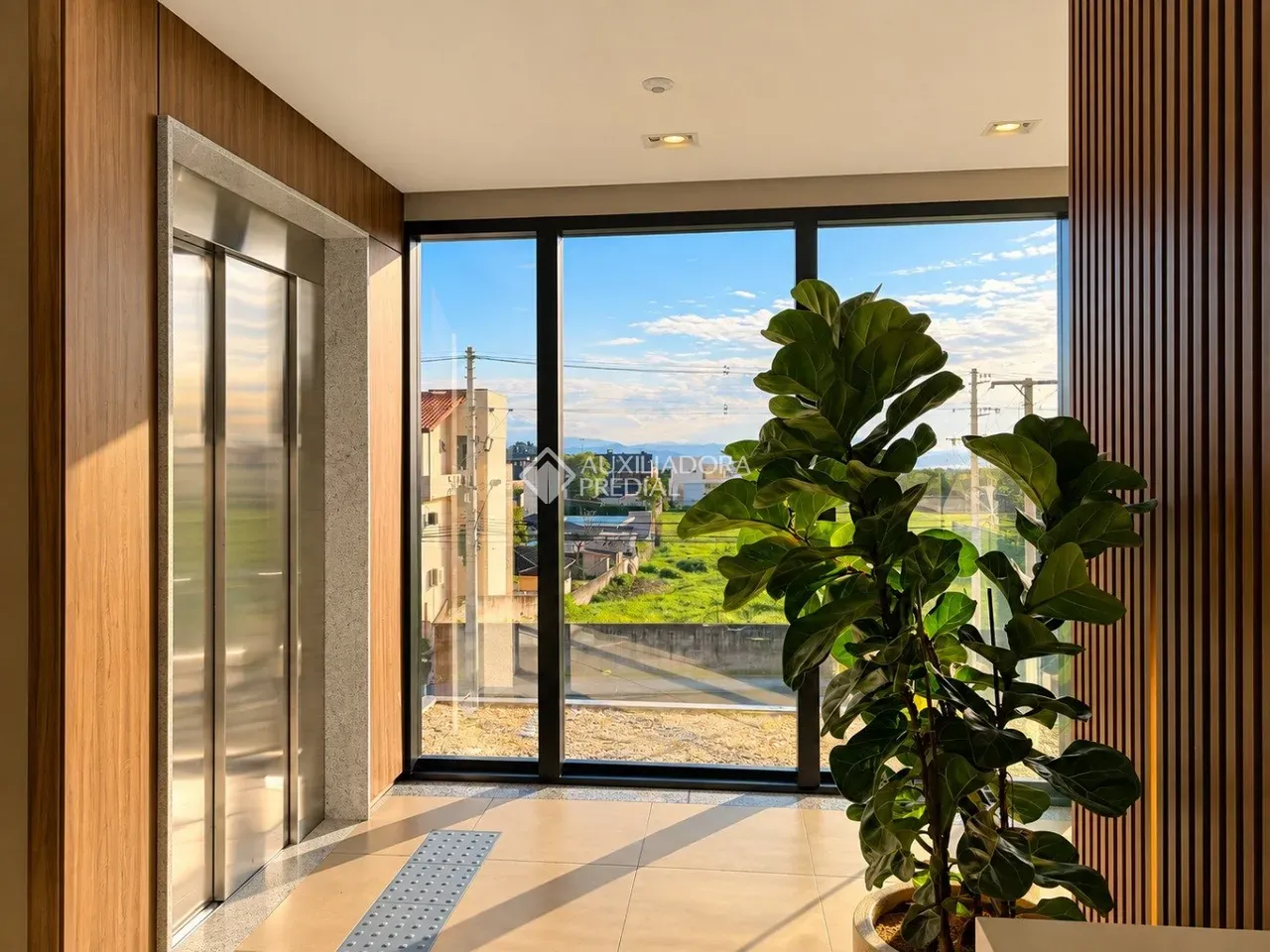 Furnished 2-bedroom apartment with balcony and grill — photo 24
