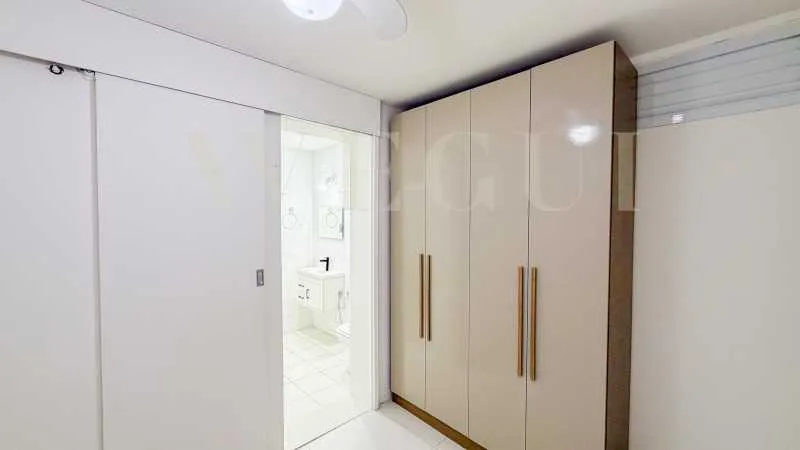 Floor-to-ceiling windows in a 7-bedroom apartment, 465 m² — photo 23