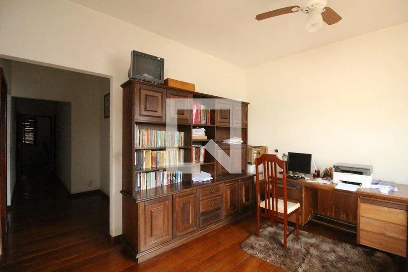 Rental house with 6 bedrooms and 3 en-suite, 599 m² — photo 37