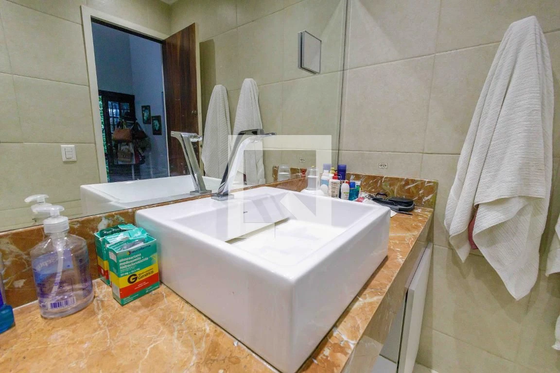 4-bedroom house with a walk-in closet in Rio de Janeiro — photo 51