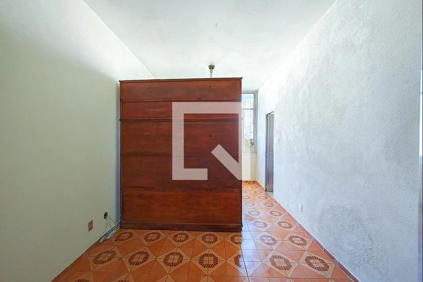 24 m² studio with 1 bedroom and glassed balcony — photo 13