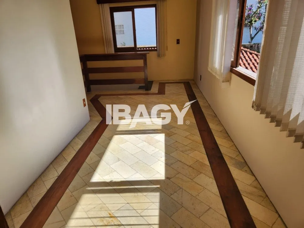 6-bedroom house with 600 m²; 3 suites and 5 bathrooms — photo 49