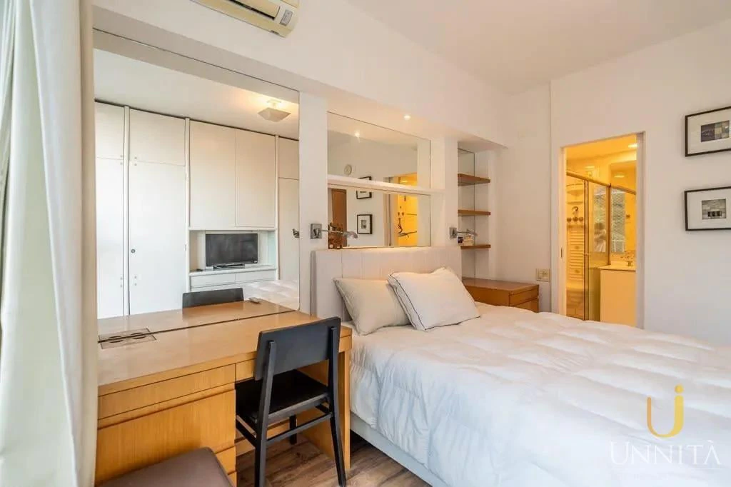 Rental apartment with 4 bedrooms and enclosed balcony — photo 19