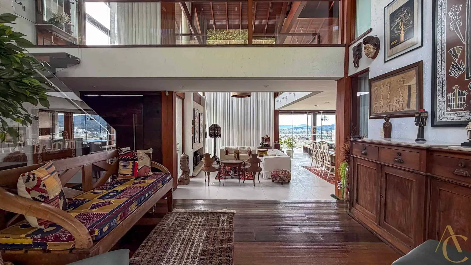 Furnished house, 689 m², with a grill on the balcony — photo 36