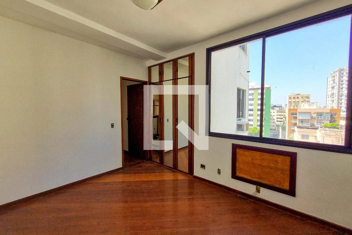 Home office in a 5-bedroom apartment, 127 m² — photo 7