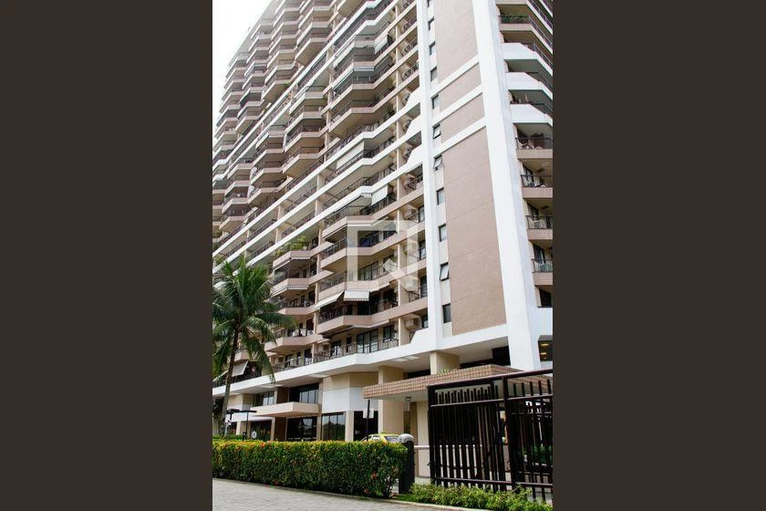 101 m² apartment with 2 en-suite bedrooms and balcony — photo 38