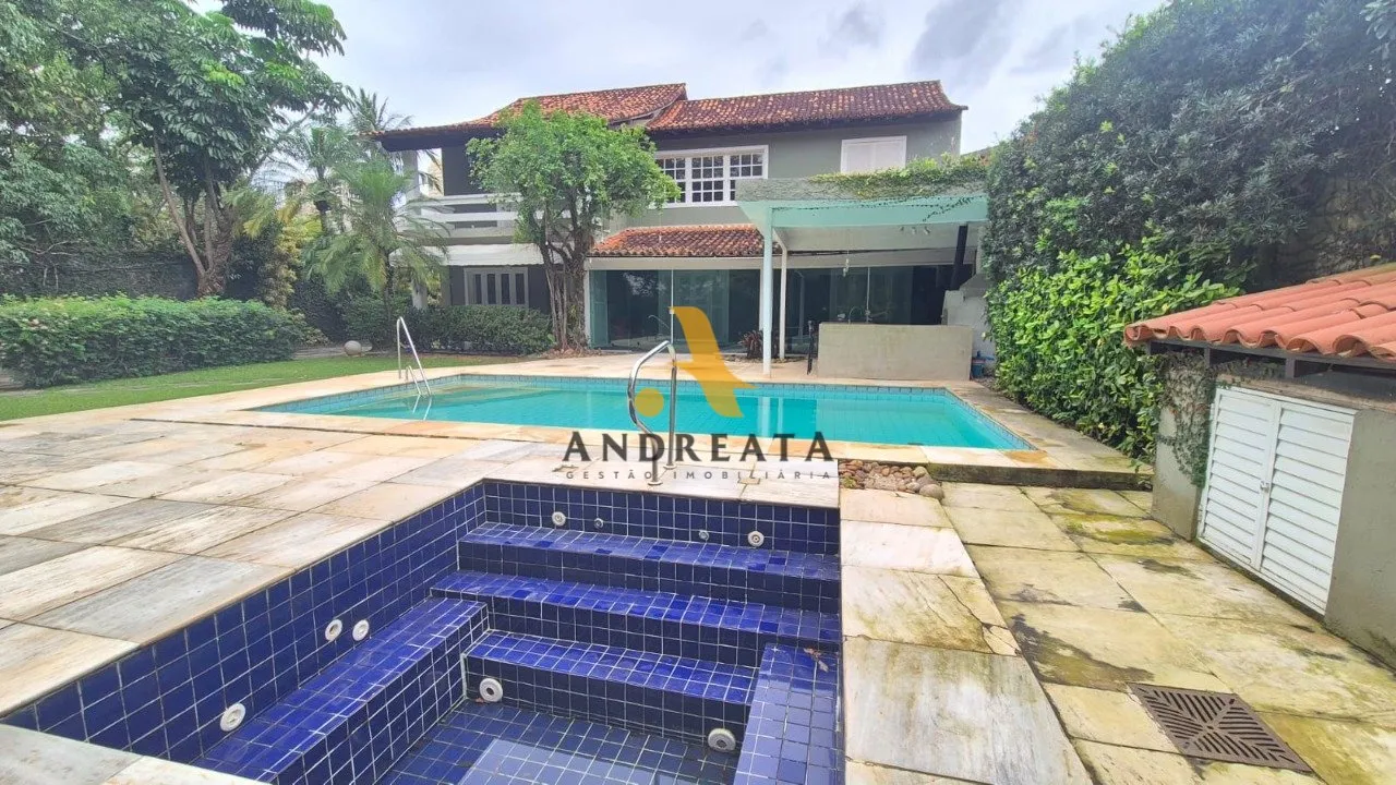 Unfurnished house with 5 bedrooms and 647 m² balcony — photo 3