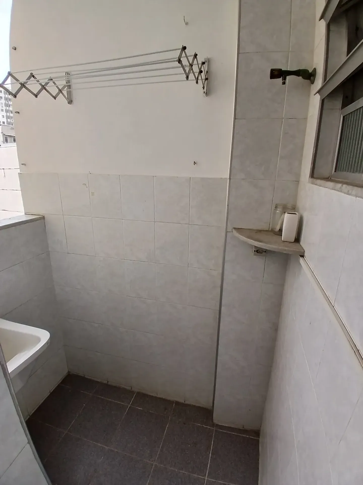 43 m² apartment with 1 bedroom and a laundry area — photo 13