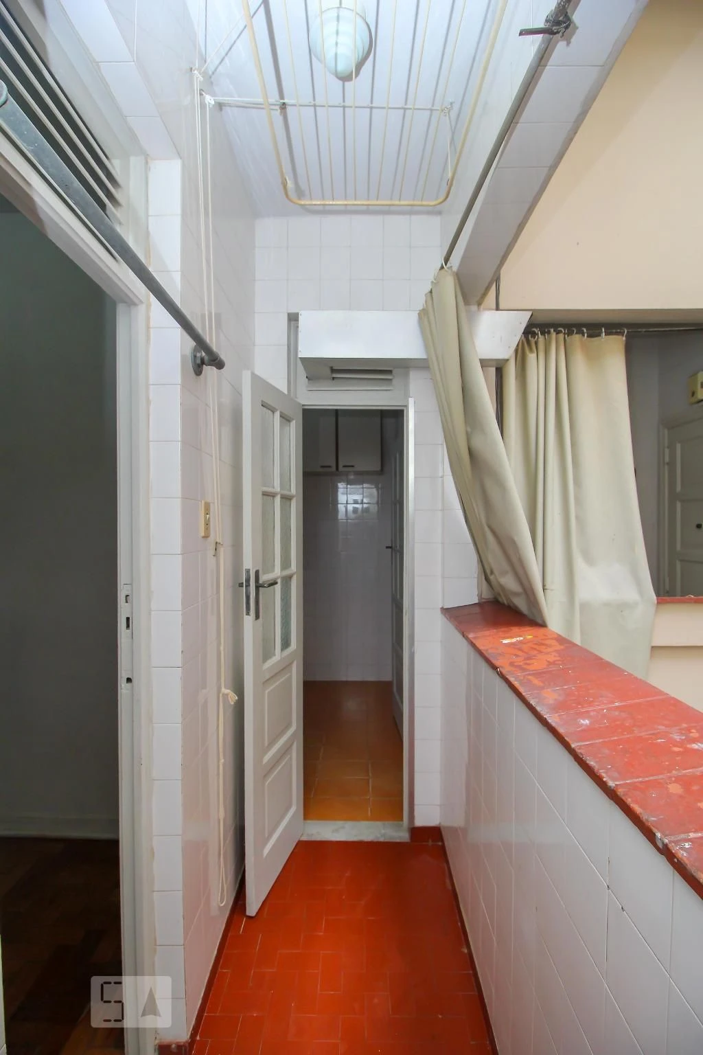 Rental apartment with 2 bedrooms and a balcony — photo 48