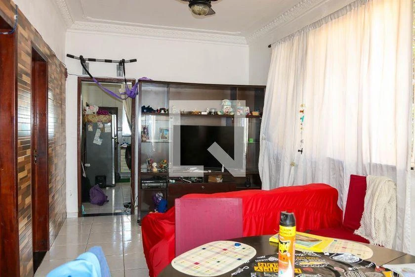 2-bedroom house with a bathtub — photo 12