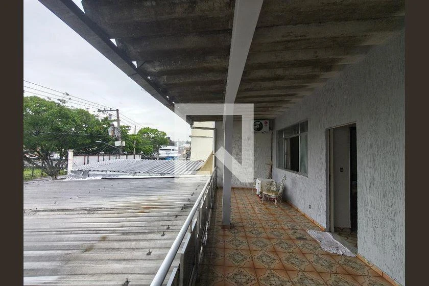 Furnished 240 m² house with 5 bedrooms and 5 bathrooms — photo 26