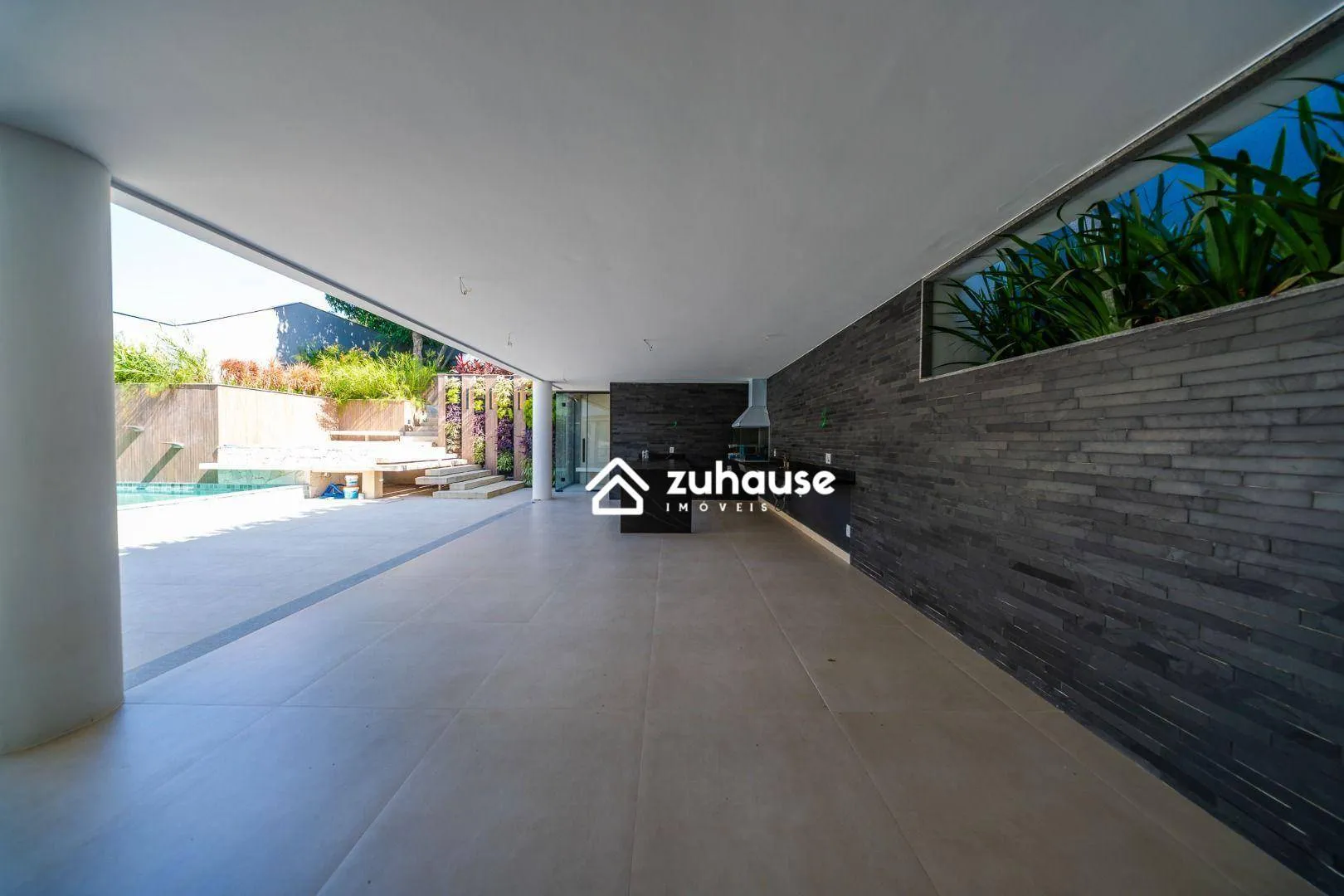 Casa com 5 quartos e cozinha em conceito aberto — photo 24