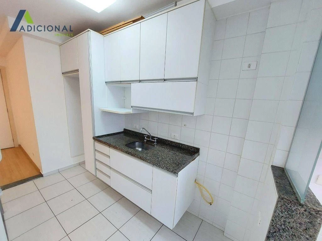 Home office in a 3-bedroom apartment, 69 m² — photo 6