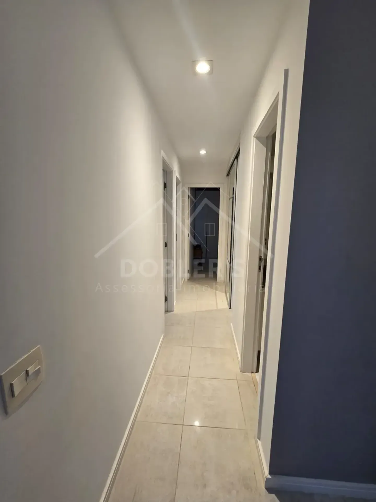 Apartamento mobiliado com 3 quartos e cozinha fechada — photo 32