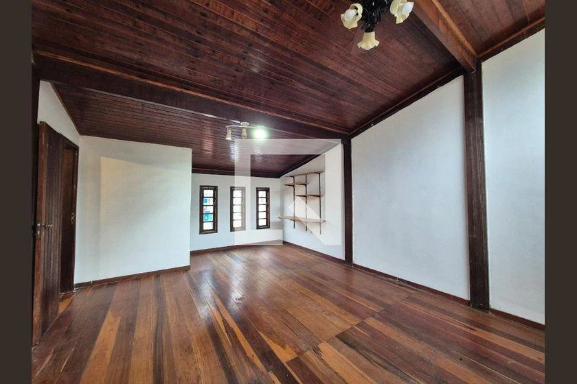 3-bedroom house with a home office — photo 35