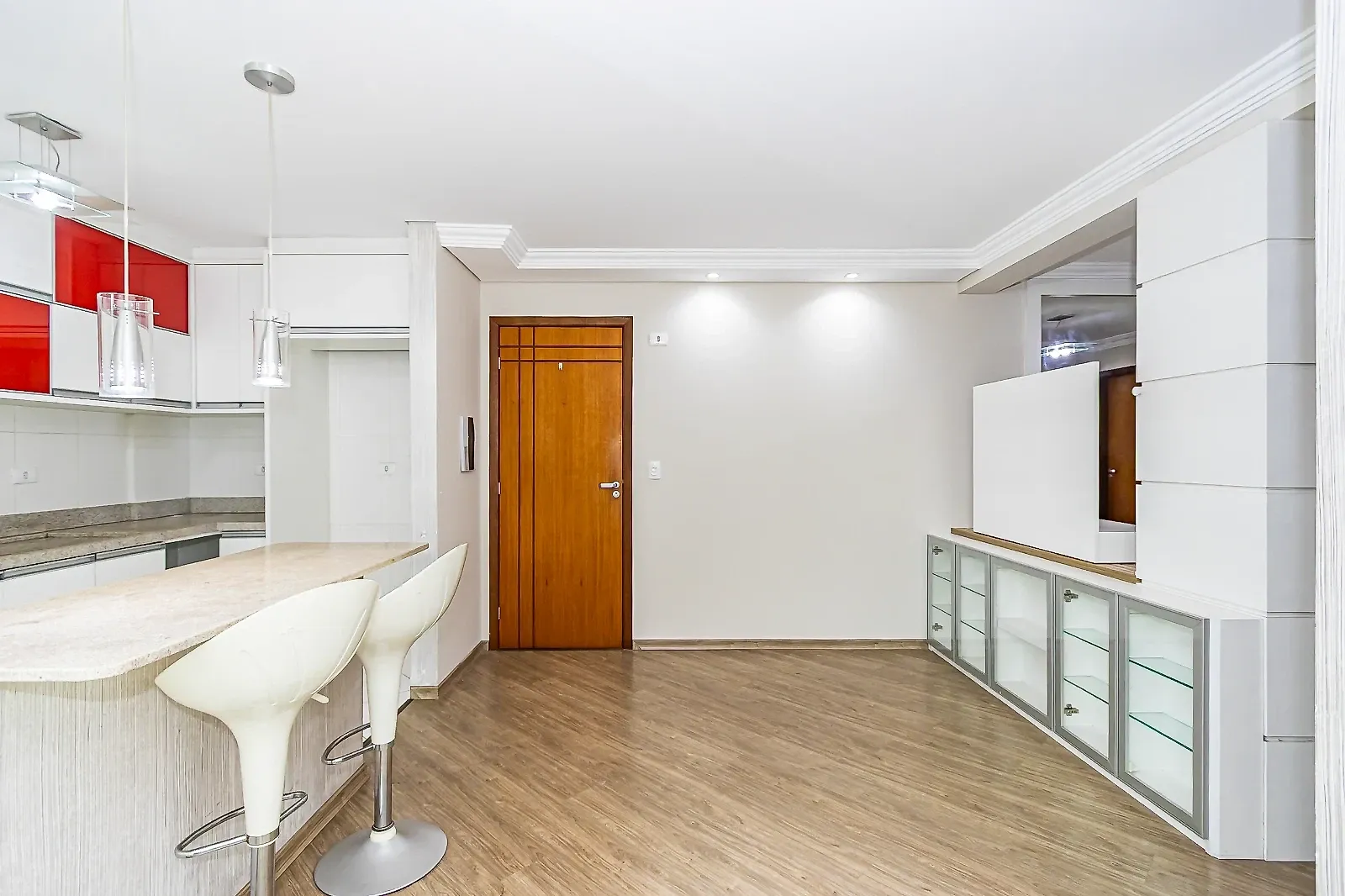 Apartamento de 2 quartos com varanda gourmet, Bacacheri — photo 9