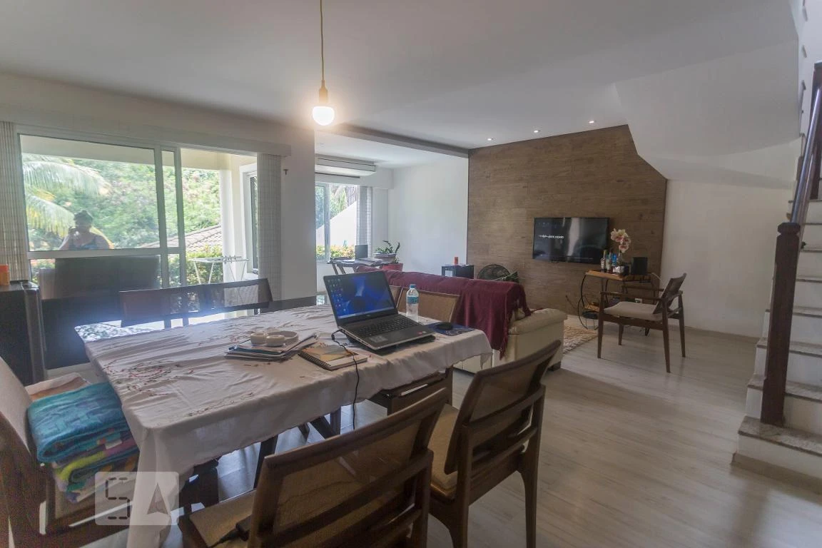 Furnished 680 m² house with 3 bedrooms — photo 11