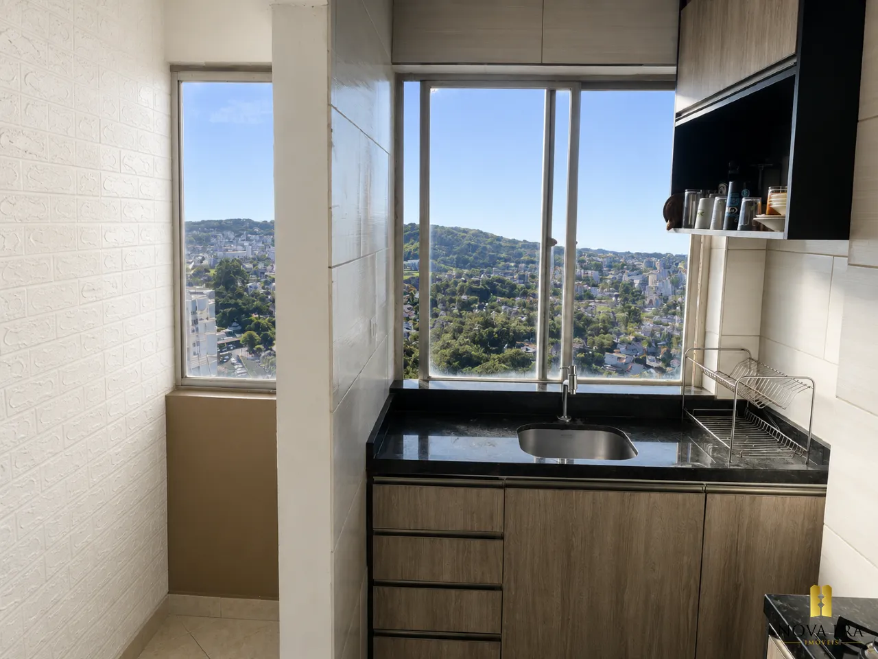 Furnished 1-bedroom apartment with 90 m² and parking — photo 6