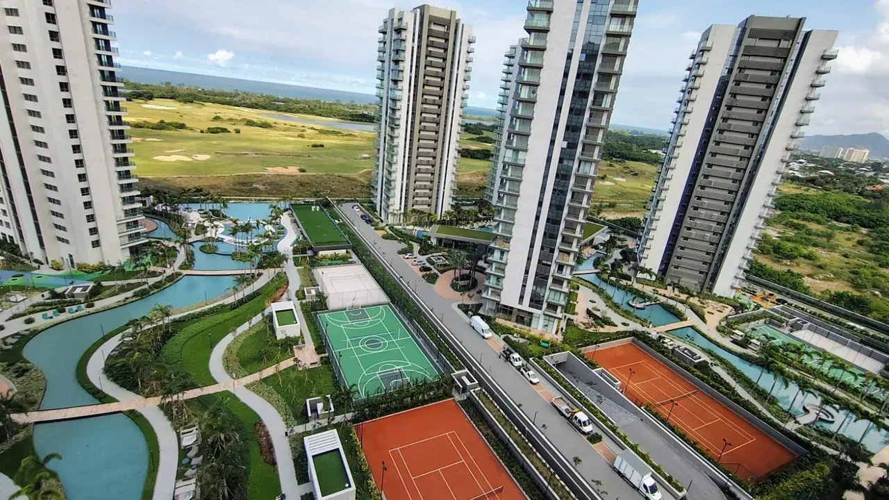Apartamento com 3 suítes e varanda com vidro — photo 2