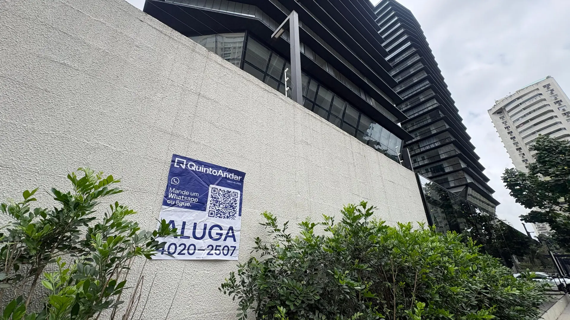 2-bedroom apartment with a mountain view in Rio de Janeiro — photo 45