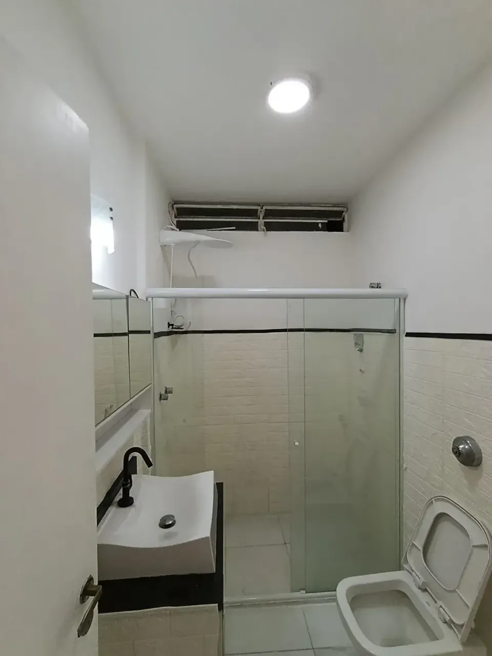 57 m² apartment with 2 bedrooms and 2 bathrooms — photo 4