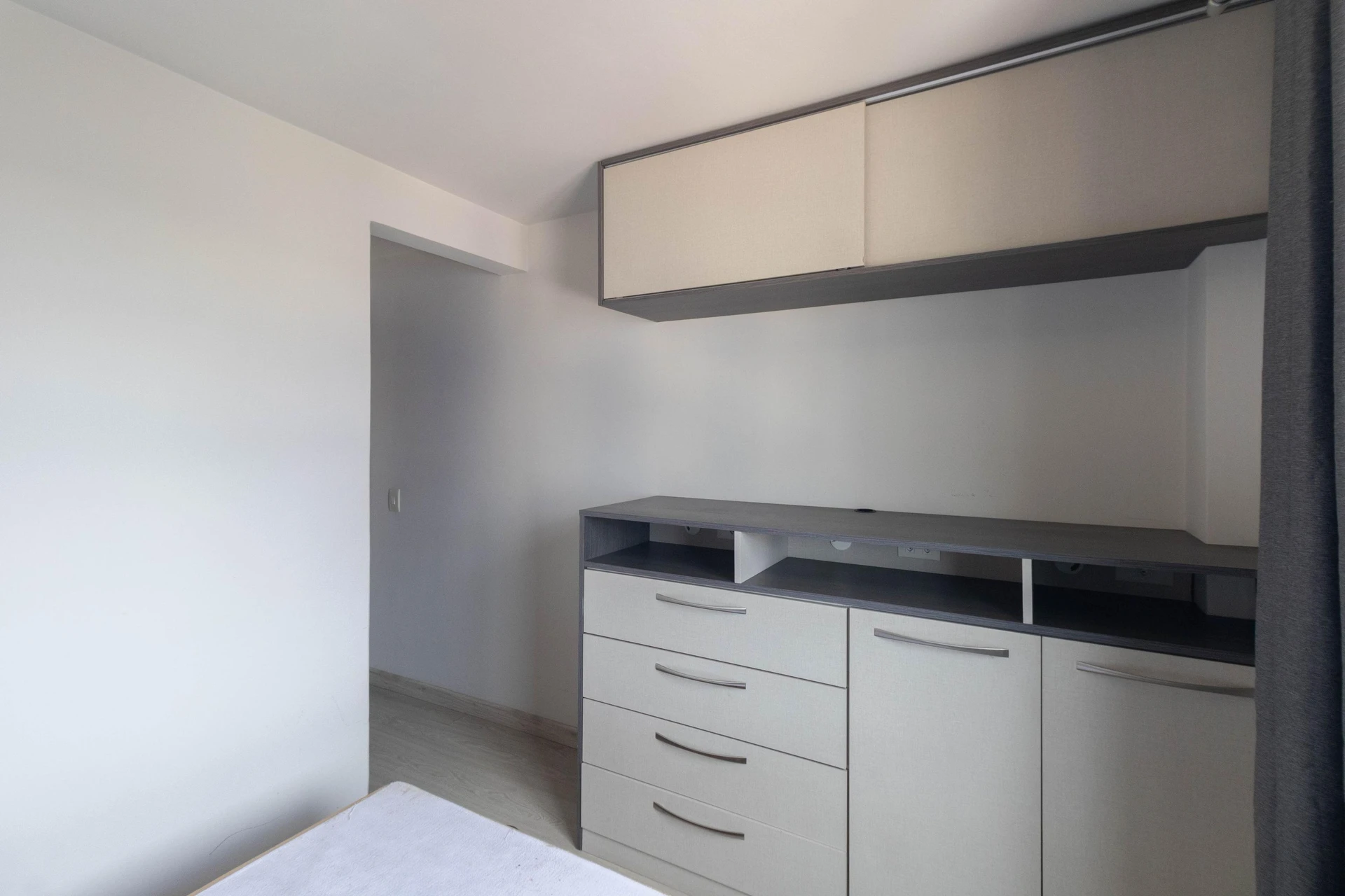 One-bedroom apartment with a washing machine in Curitiba — photo 2
