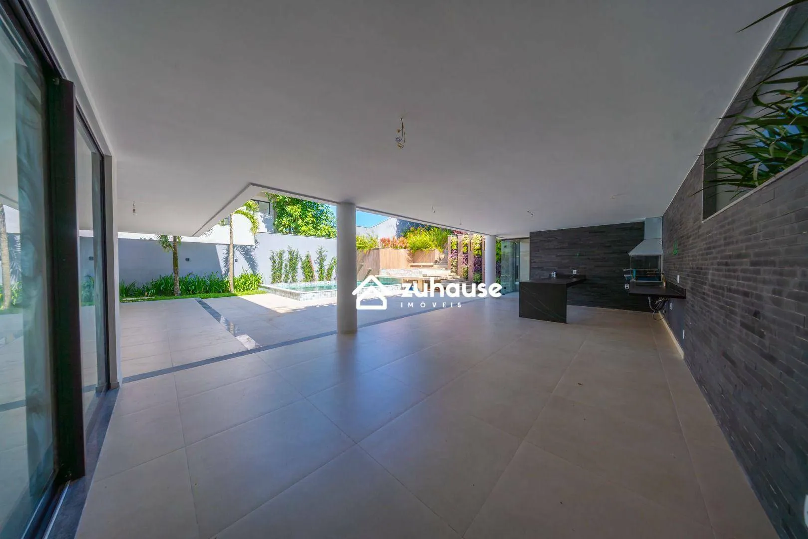 Casa com 5 quartos e cozinha em conceito aberto — photo 23