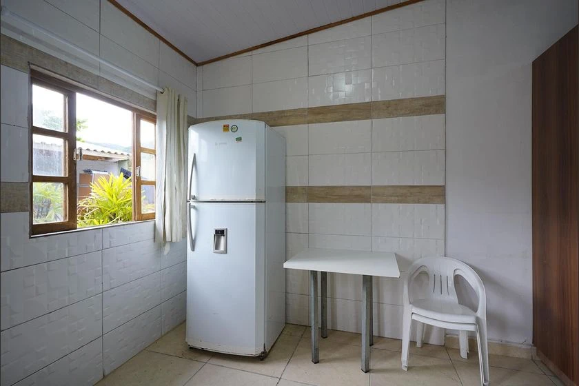 Estudio con 1 dormitorio y 1 baño con cocina compacta — photo 9