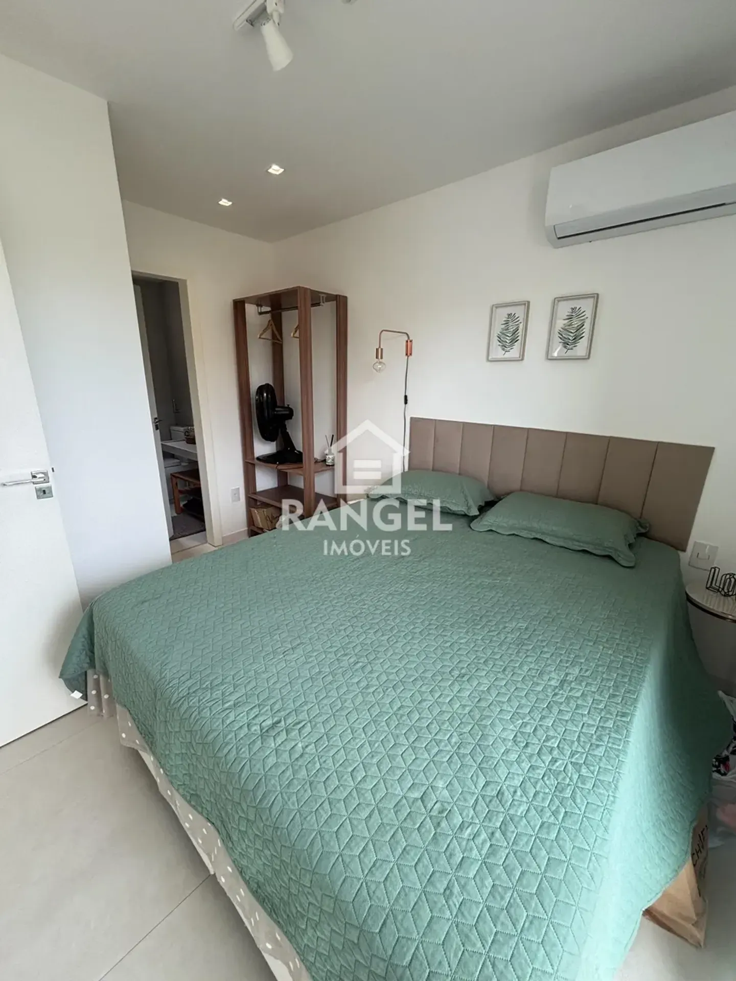 Casa em condomínio fechado com 4 quartos e 5 banheiros — photo 22