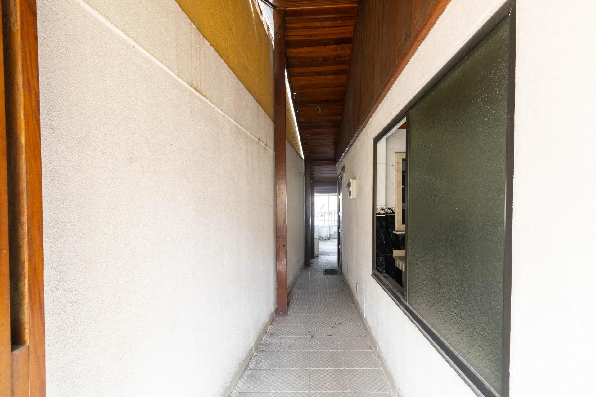 House with 2 bedrooms and a balcony — photo 7