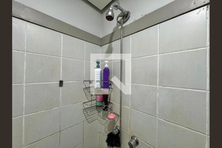 140 m² house with a walk-in closet and a home office — photo 46