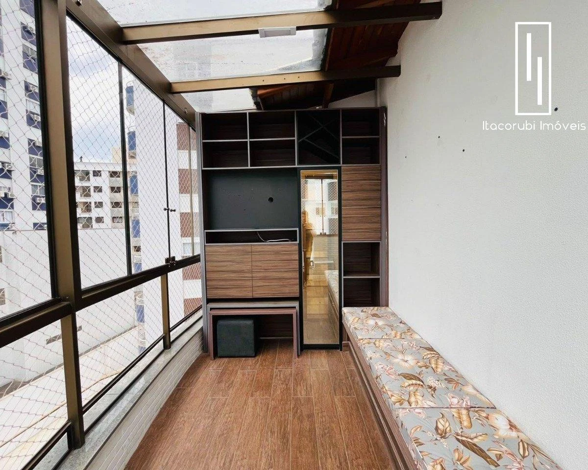 Furnished apartment with enclosed balcony and grill — photo 10