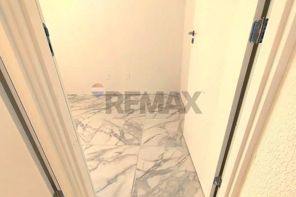 Apartment on the 2nd floor with a grill on the balcony — photo 28