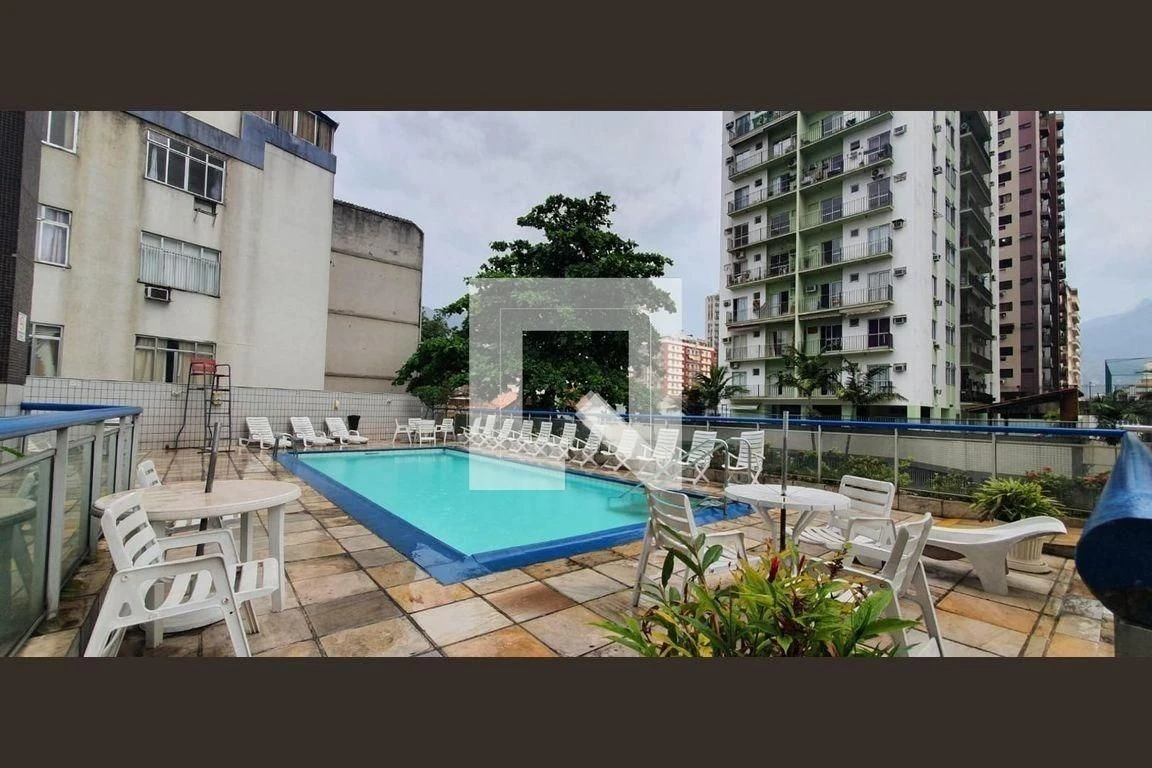 4-bedroom apartment in a building with a sauna — photo 39