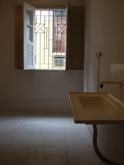 Unfurnished studio with 1 bedroom and 1 bathroom — photo 4
