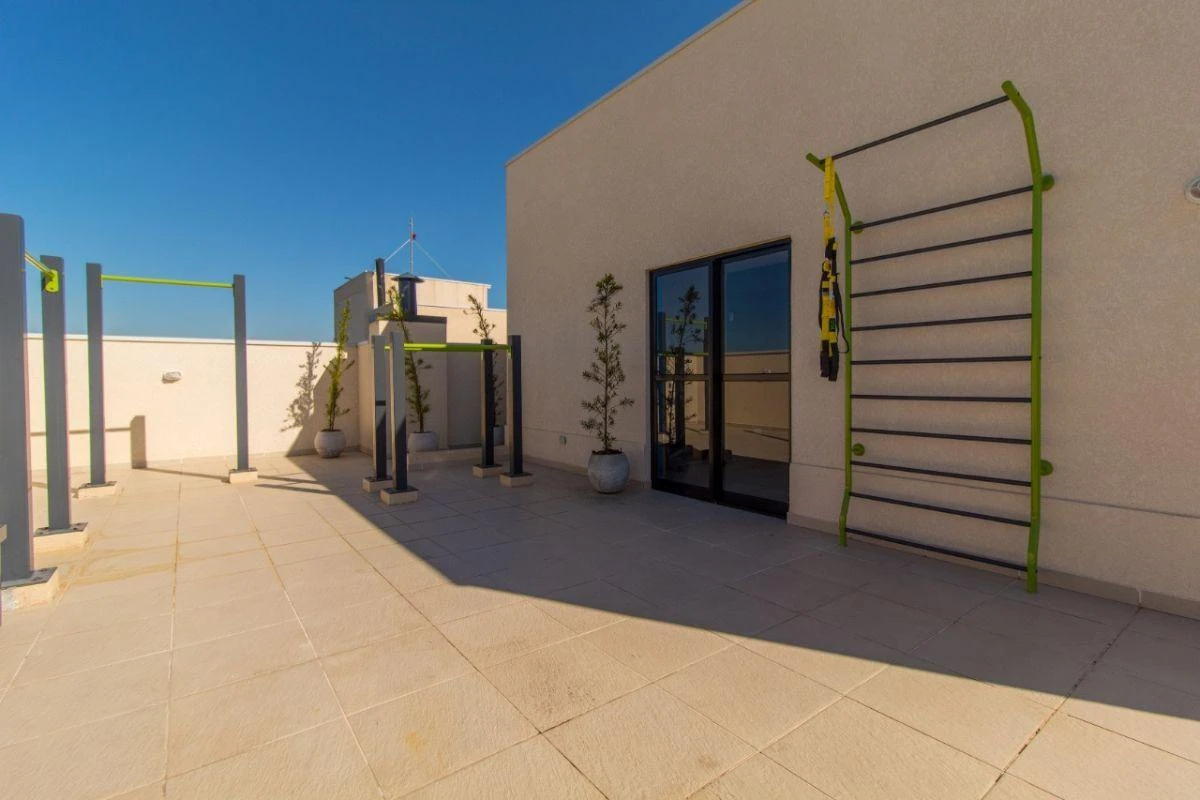 2-bedroom apartment with an open-plan kitchen — photo 5