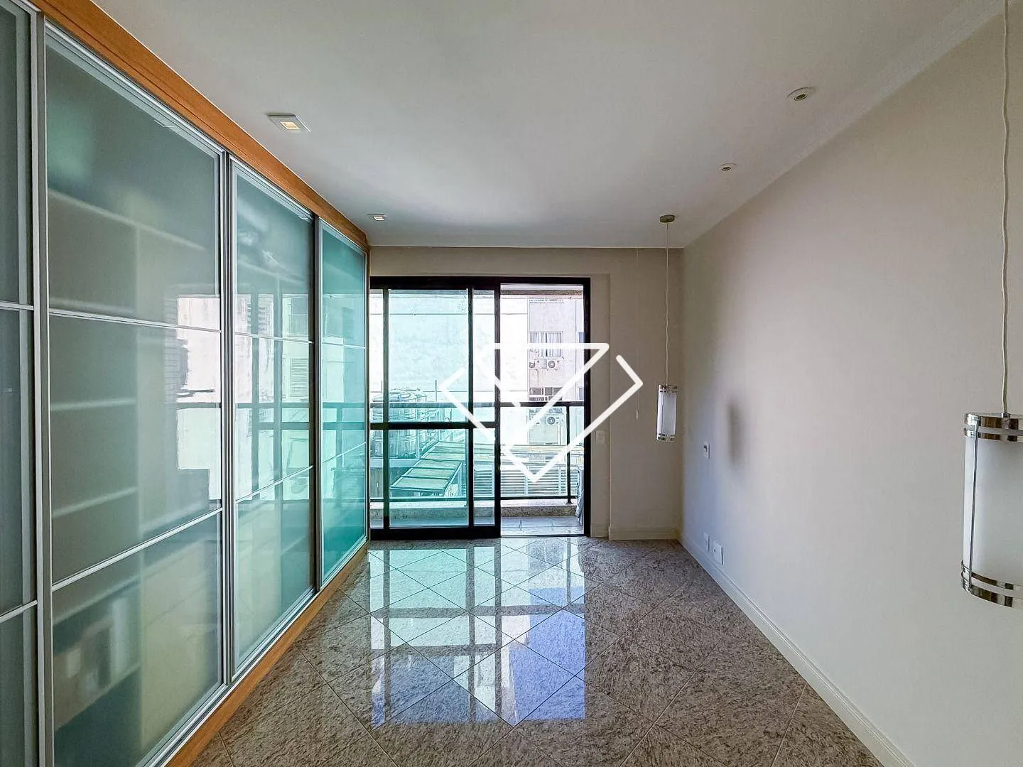3-bedroom apartment with 165 m² and 3 parking spaces — photo 22