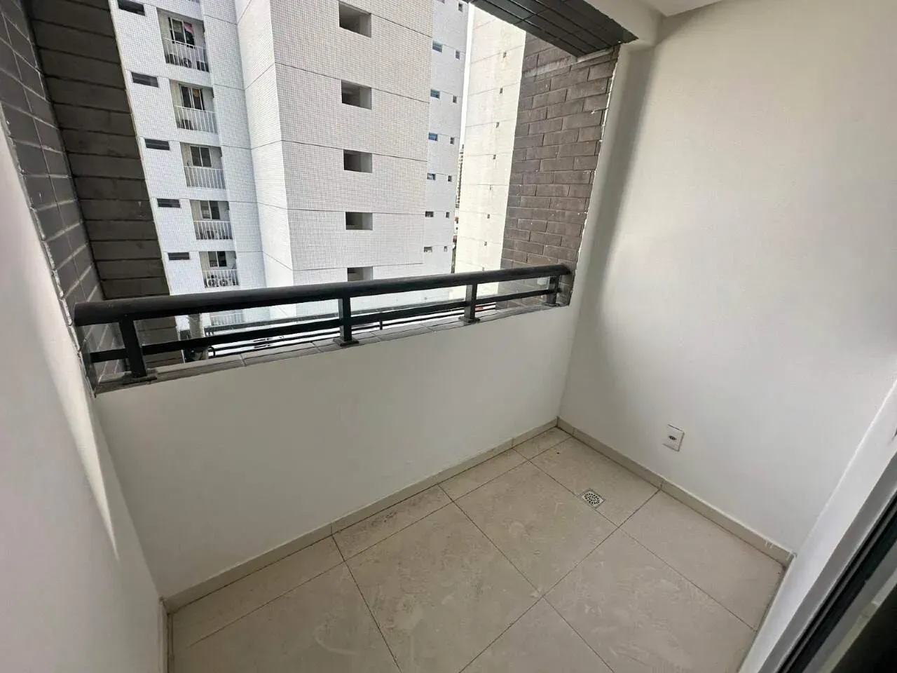 3-bedroom rental apartment with 1 suite and 2 parking — photo 8