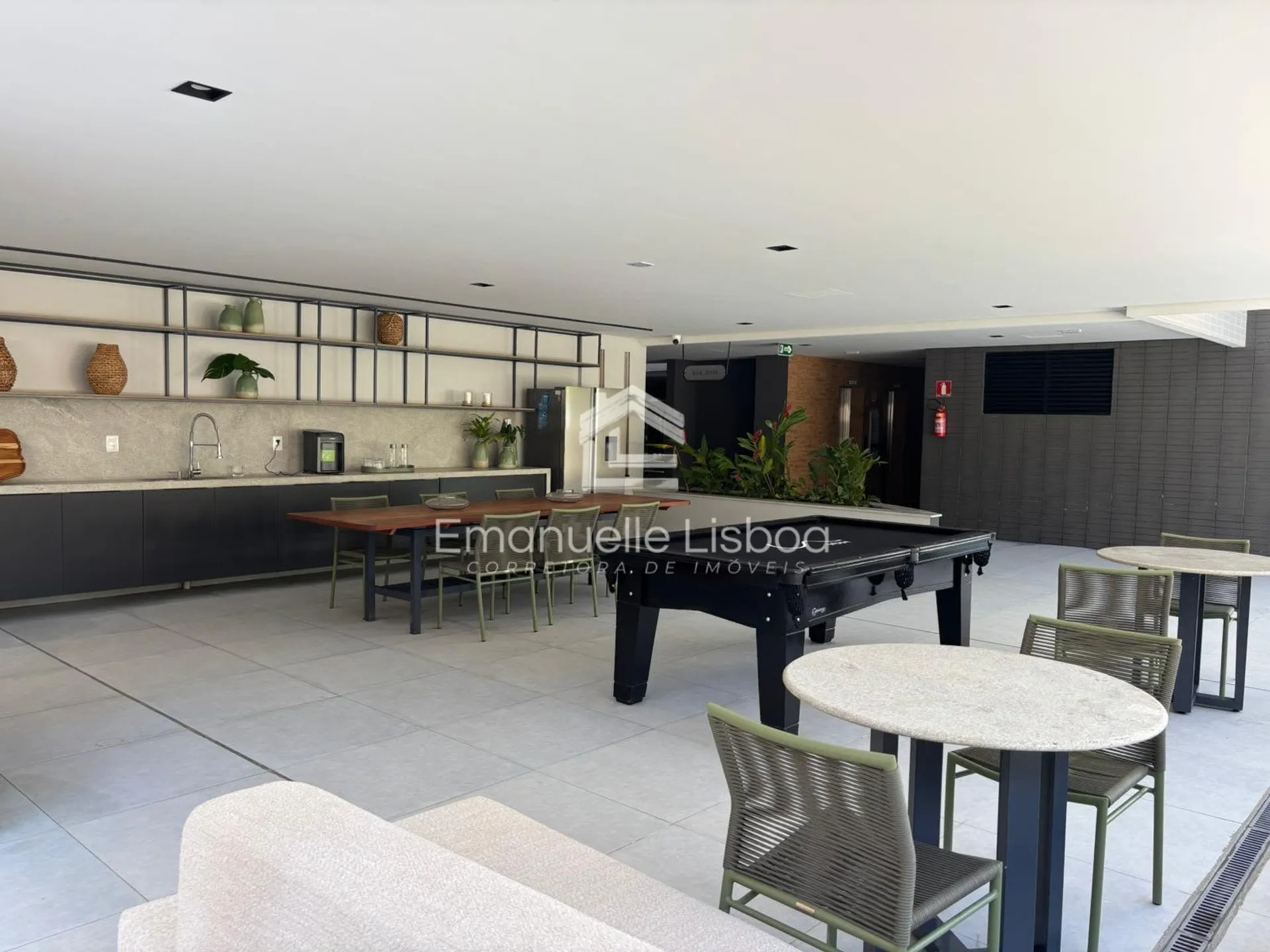 3-bedroom apartment with a private BBQ — photo 11