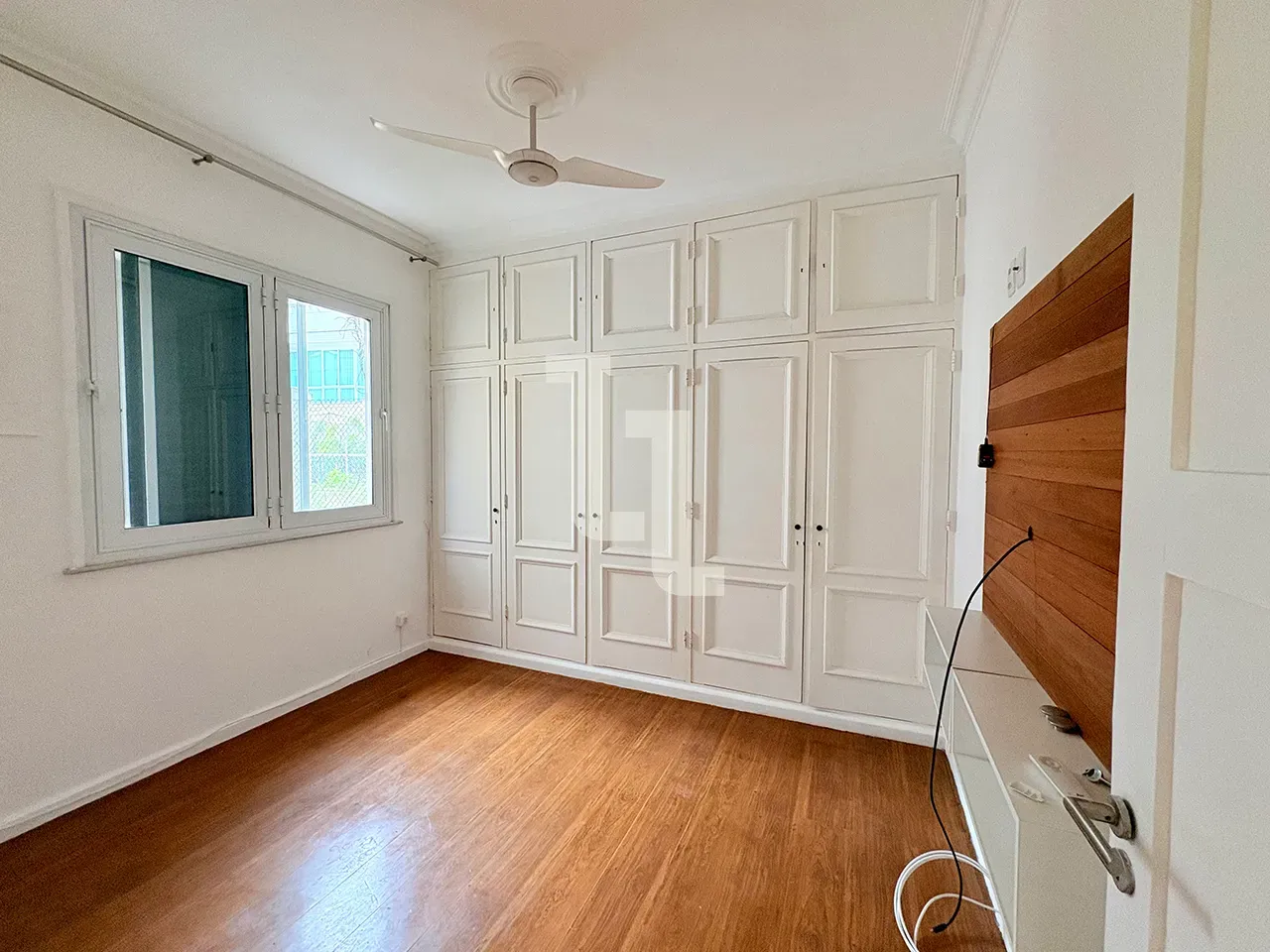 Home office in a 2-bedroom apartment, 85 m² — photo 3