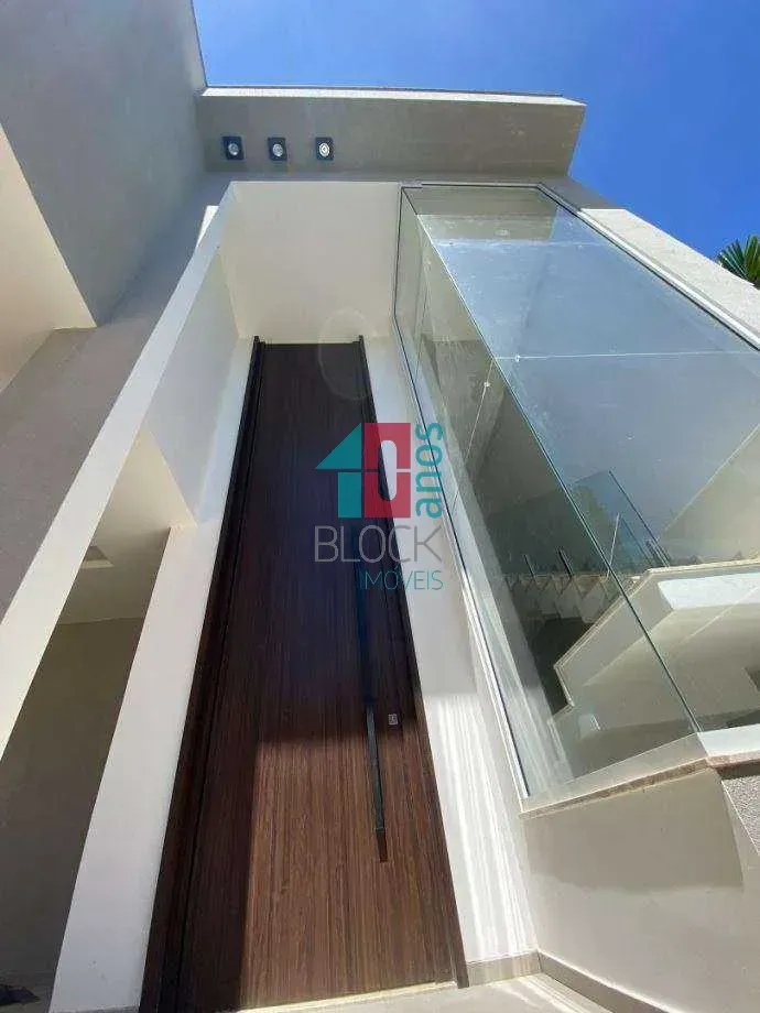 House with a gas open-plan kitchen and 4 bedrooms — photo 5