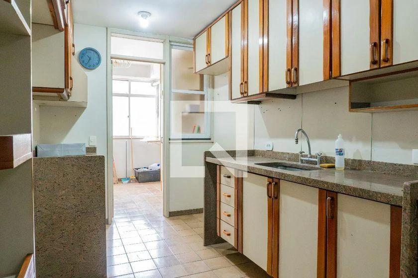 Home office in a 4-bedroom apartment, 174 m² — photo 4