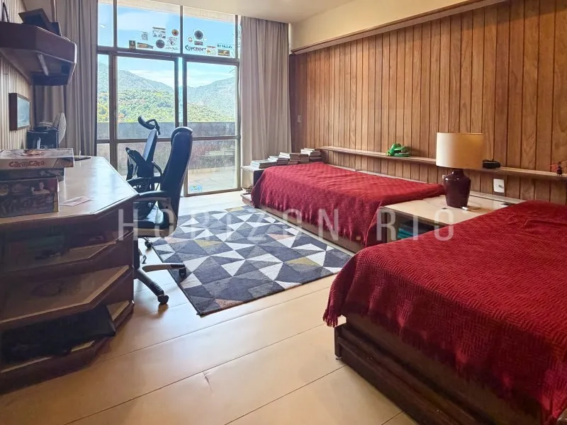 Furnished house, 800 m², with a bathtub — photo 14