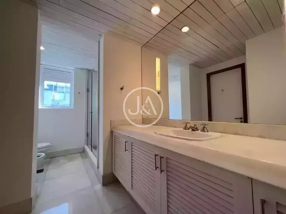 Water view in a 4-bedroom apartment, 838 m² — photo 34