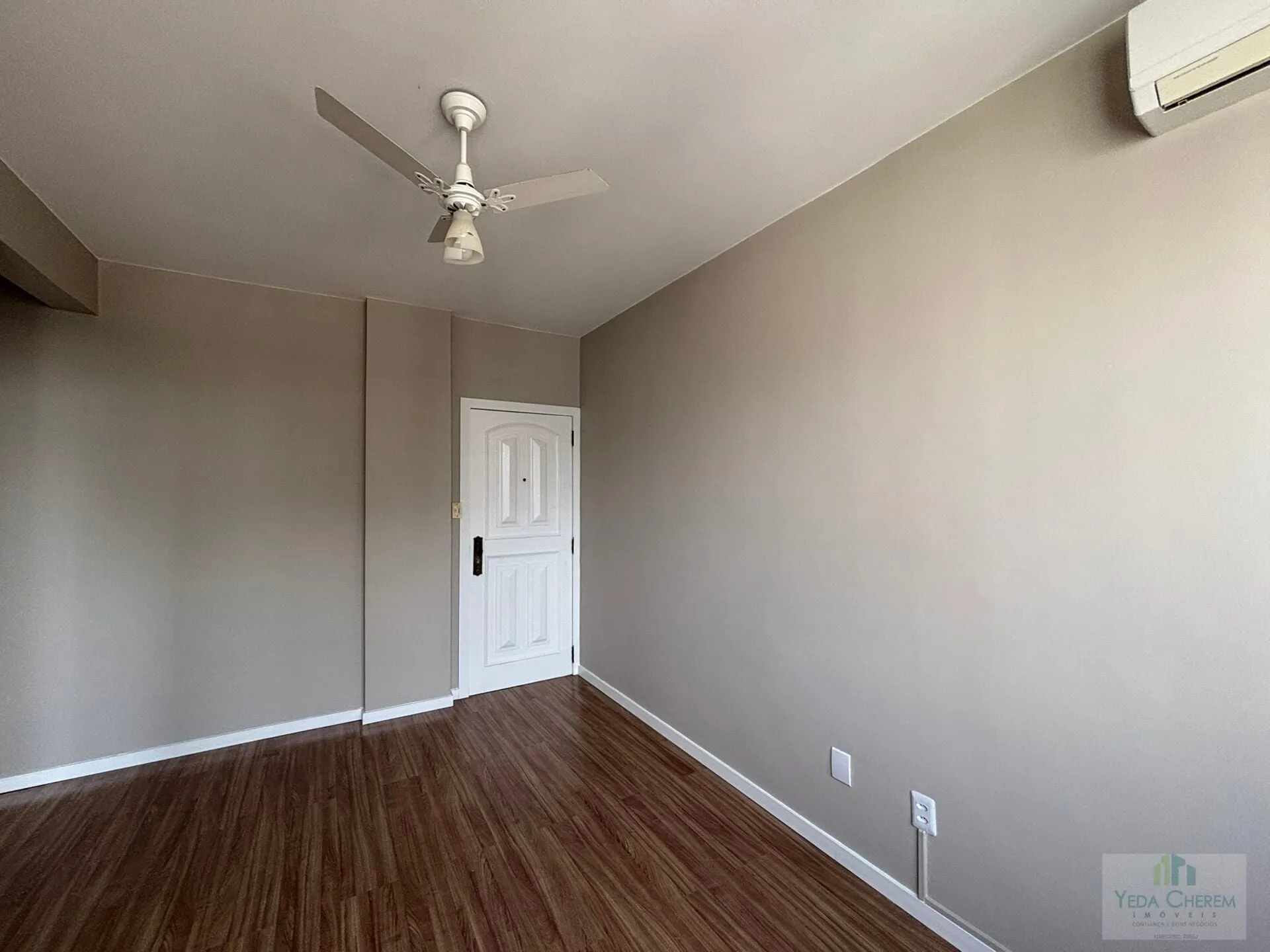 Washing machine in a one-bedroom apartment, 41 m² — photo 14