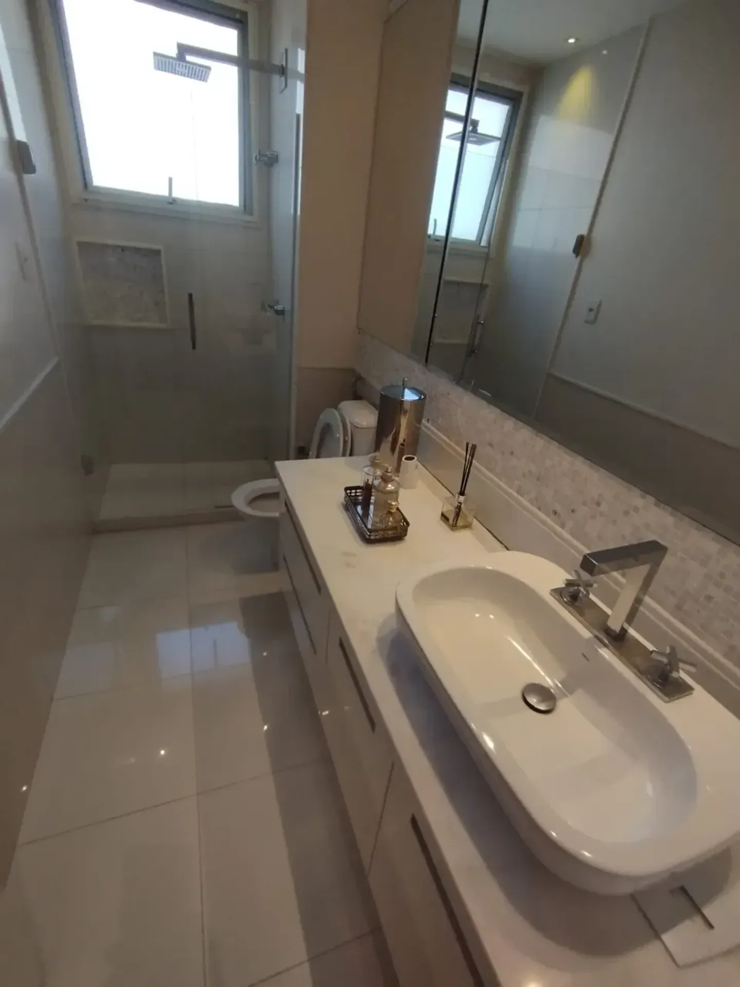 Apartamento sem mobília com 4 quartos e 5 banheiros — photo 26