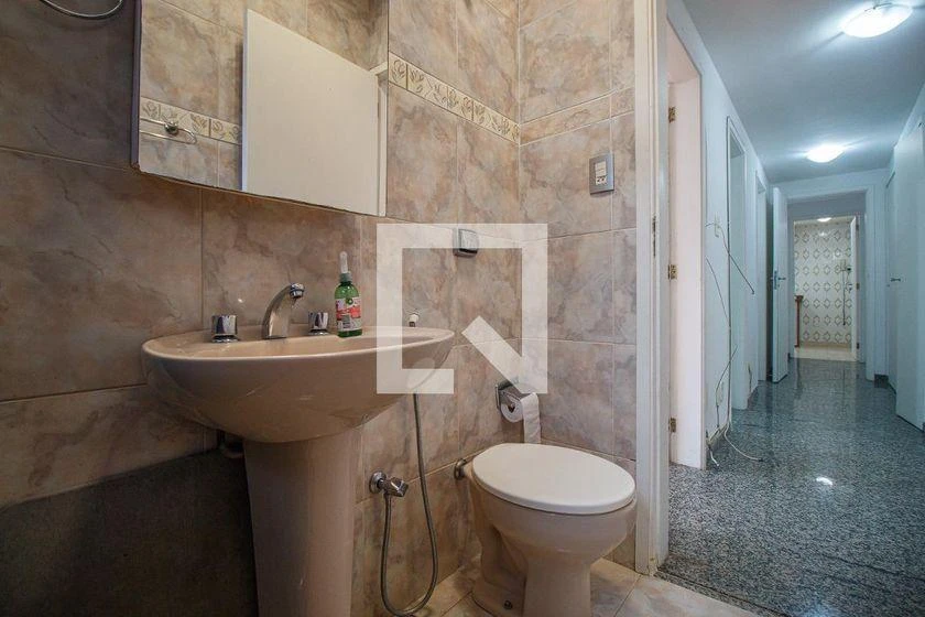 4-bedroom apartment 160 m² with 3 bathrooms — photo 40