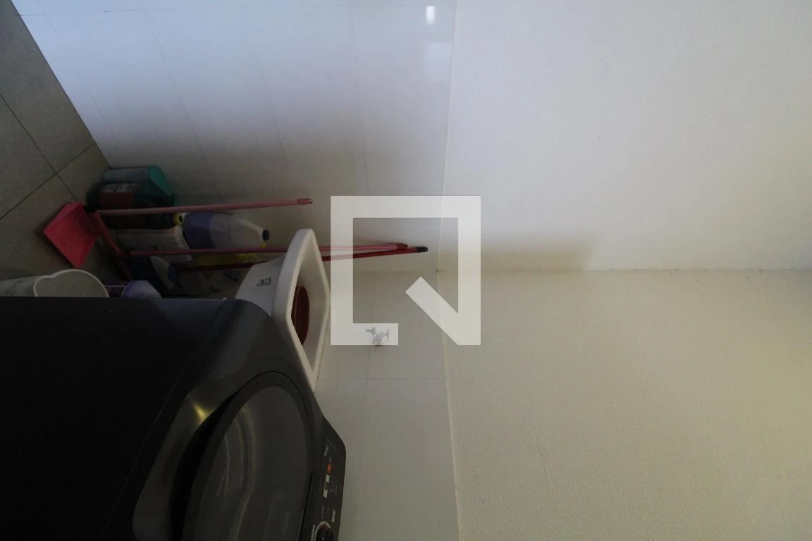 Furnished house with 4 en-suite bedrooms and private garden — photo 107