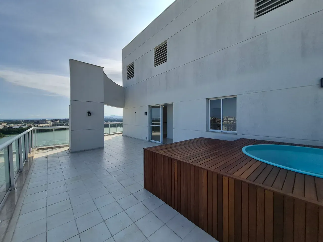 Duplex with 225 m², 3 bedrooms, and open-plan kitchen — photo 45